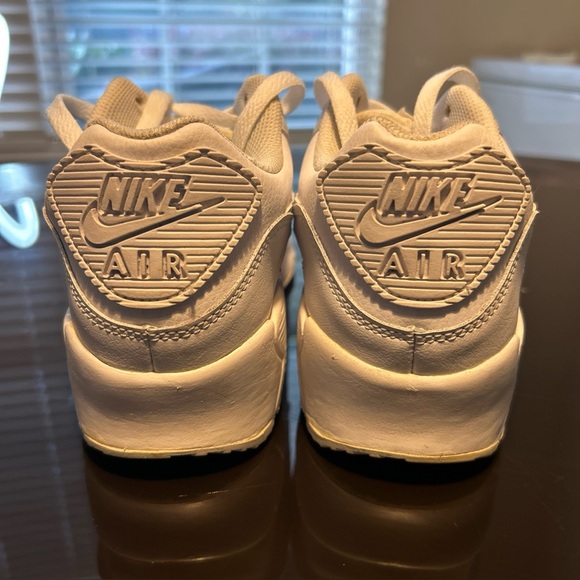 Nike Airmax 90 Sneakers Men size 6 White/White/Metallic - Picture 5 of 6